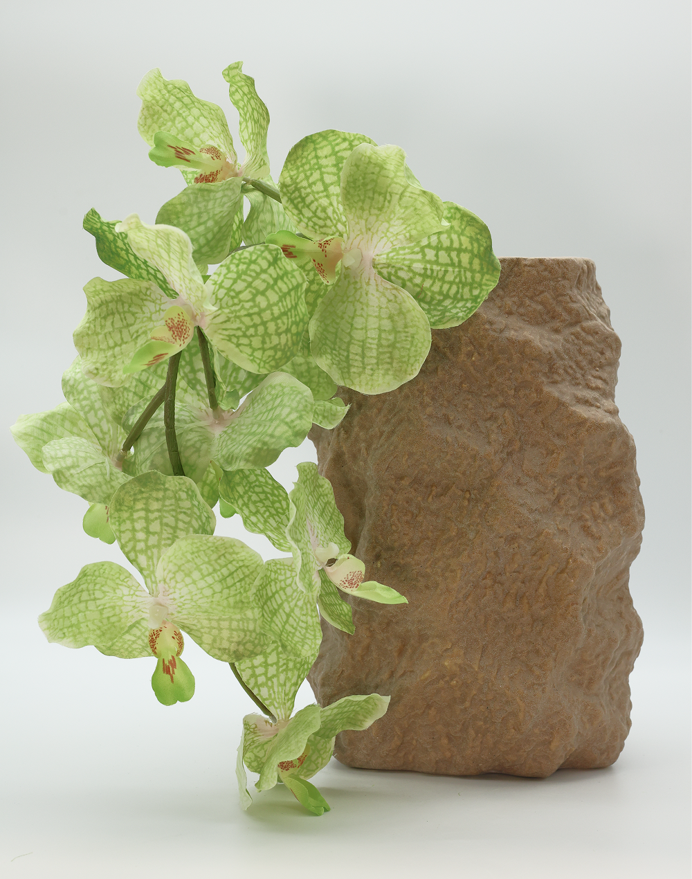 Stratum Terrain Vase
