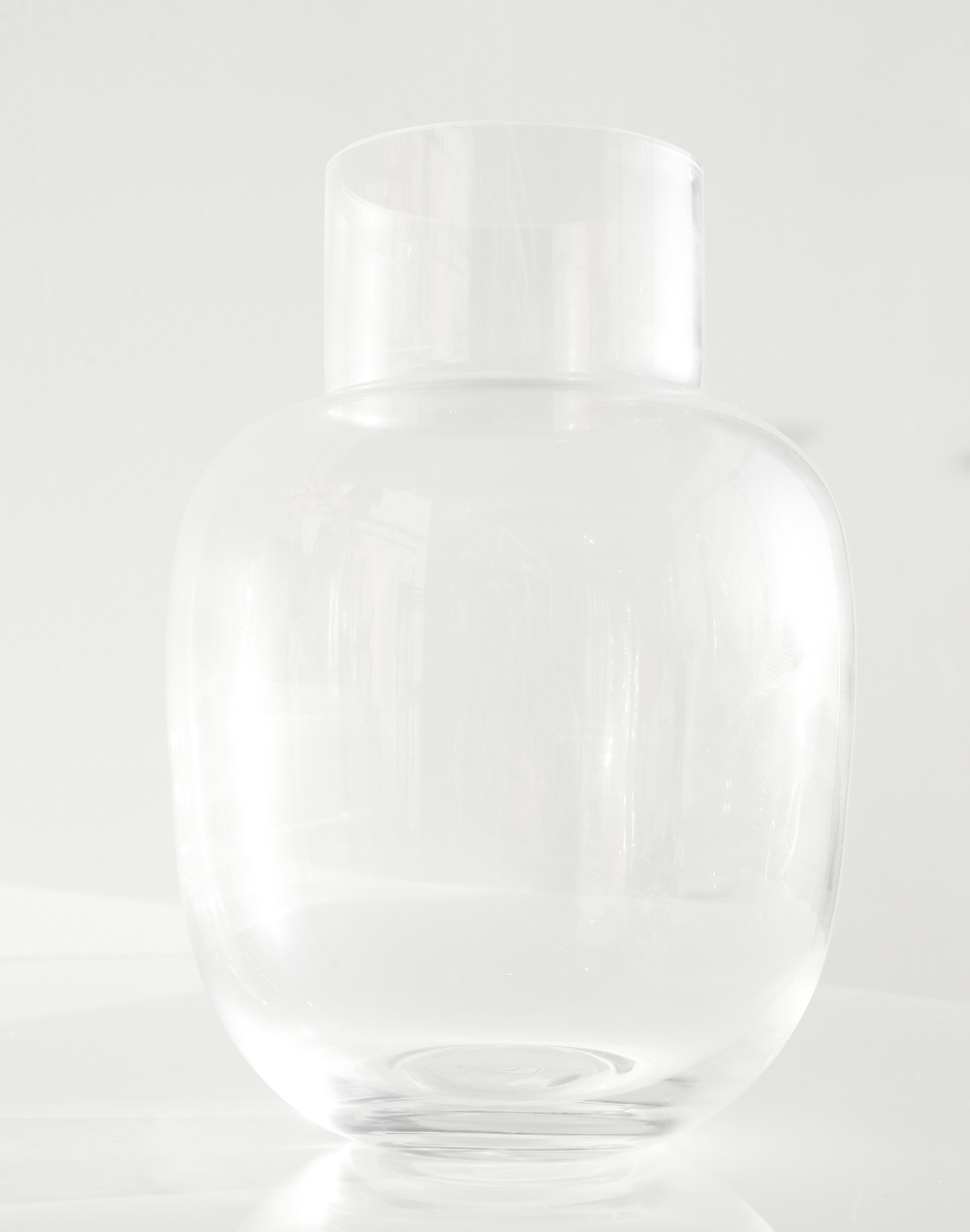 Clear Globe Neck Vase Clear