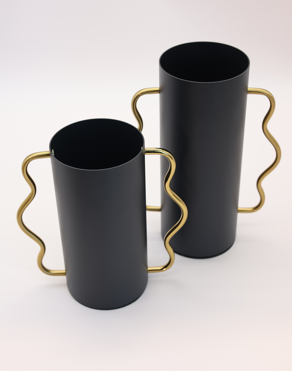 Noir Serpentine Metal Vase Black