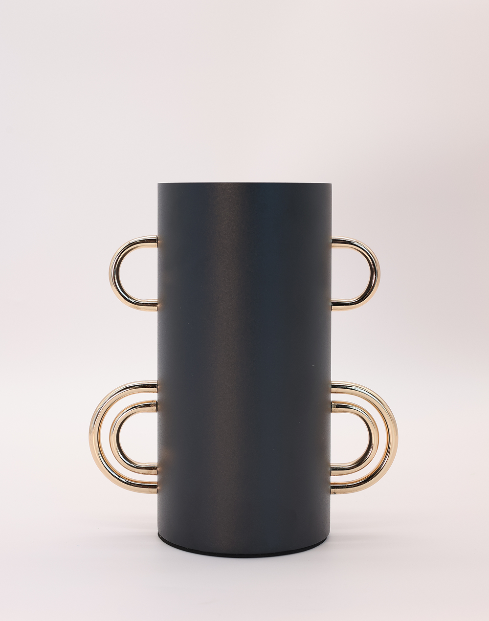 Nior Metal Vase Black