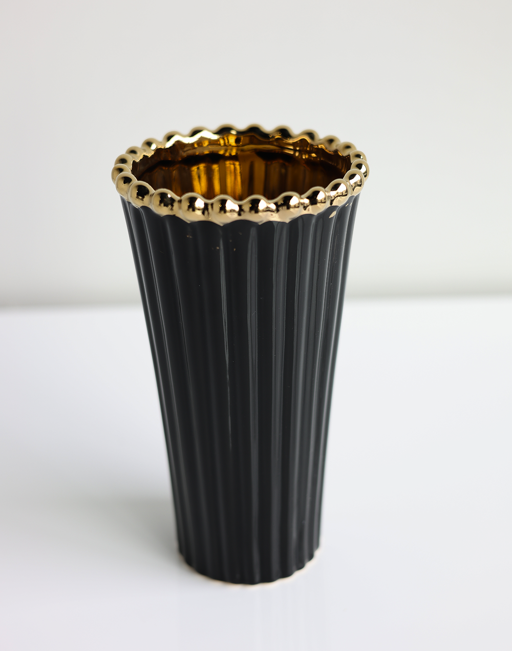 Nior Rim Vase-Medium