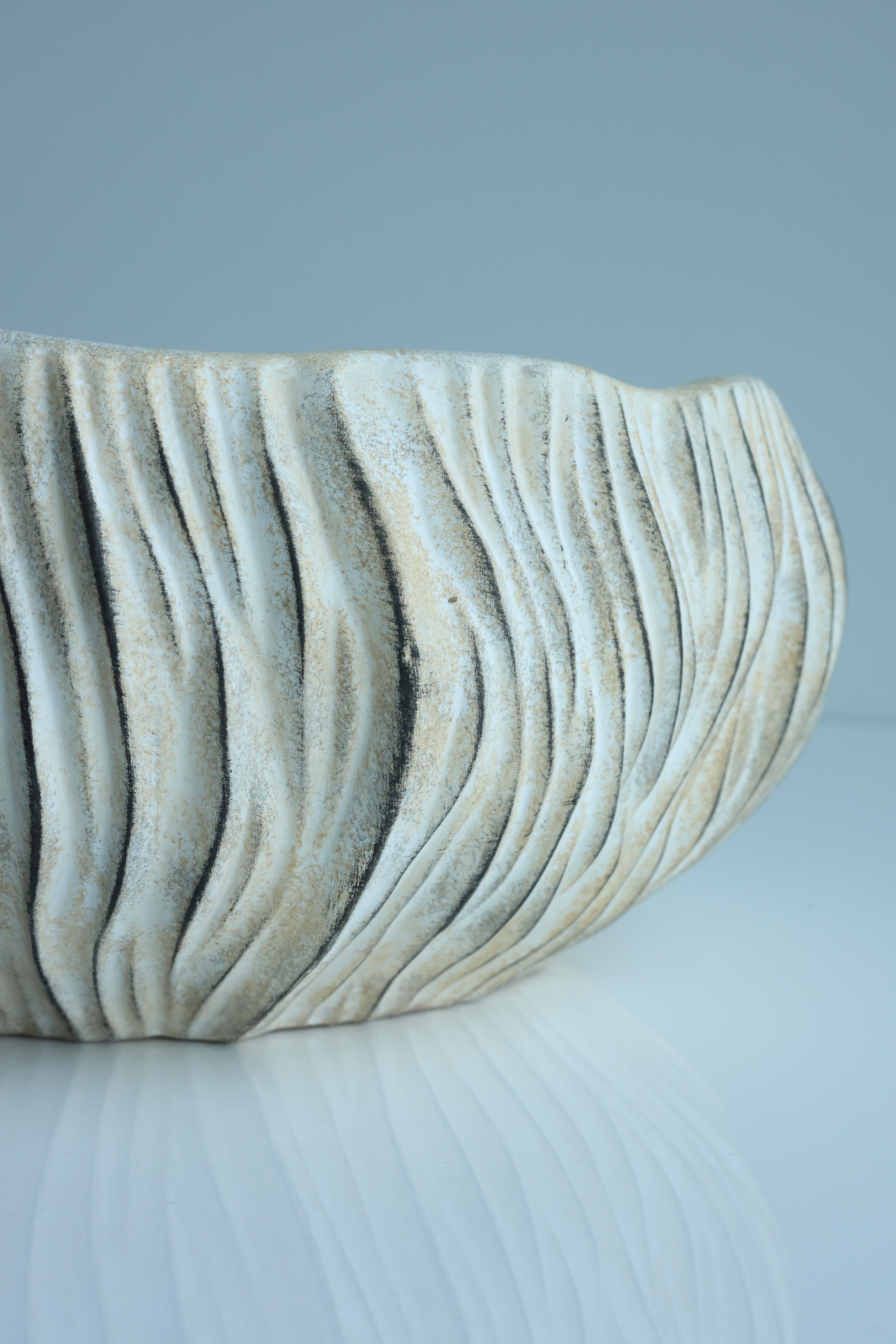 Ribbed Shell Planter